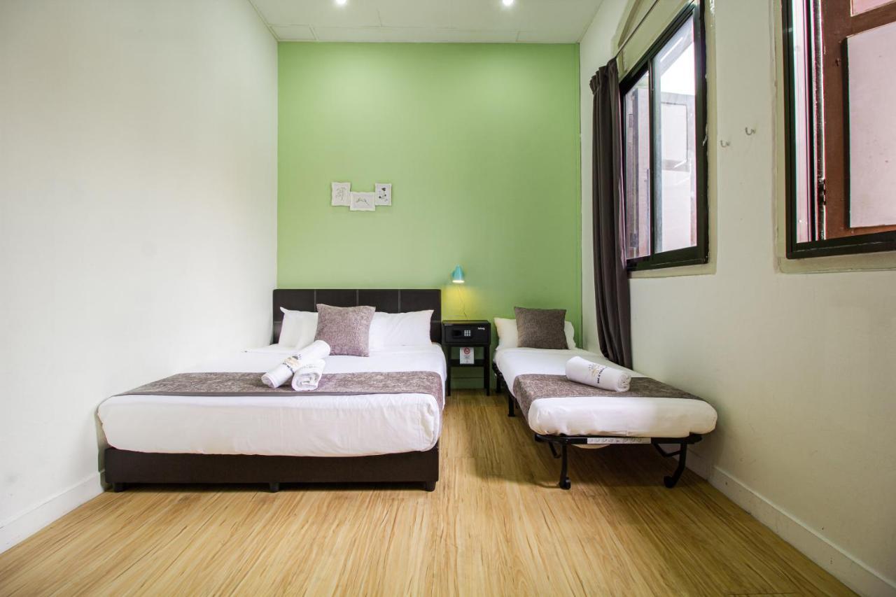 Q Loft Hotels@Geylang Singapore Exterior photo