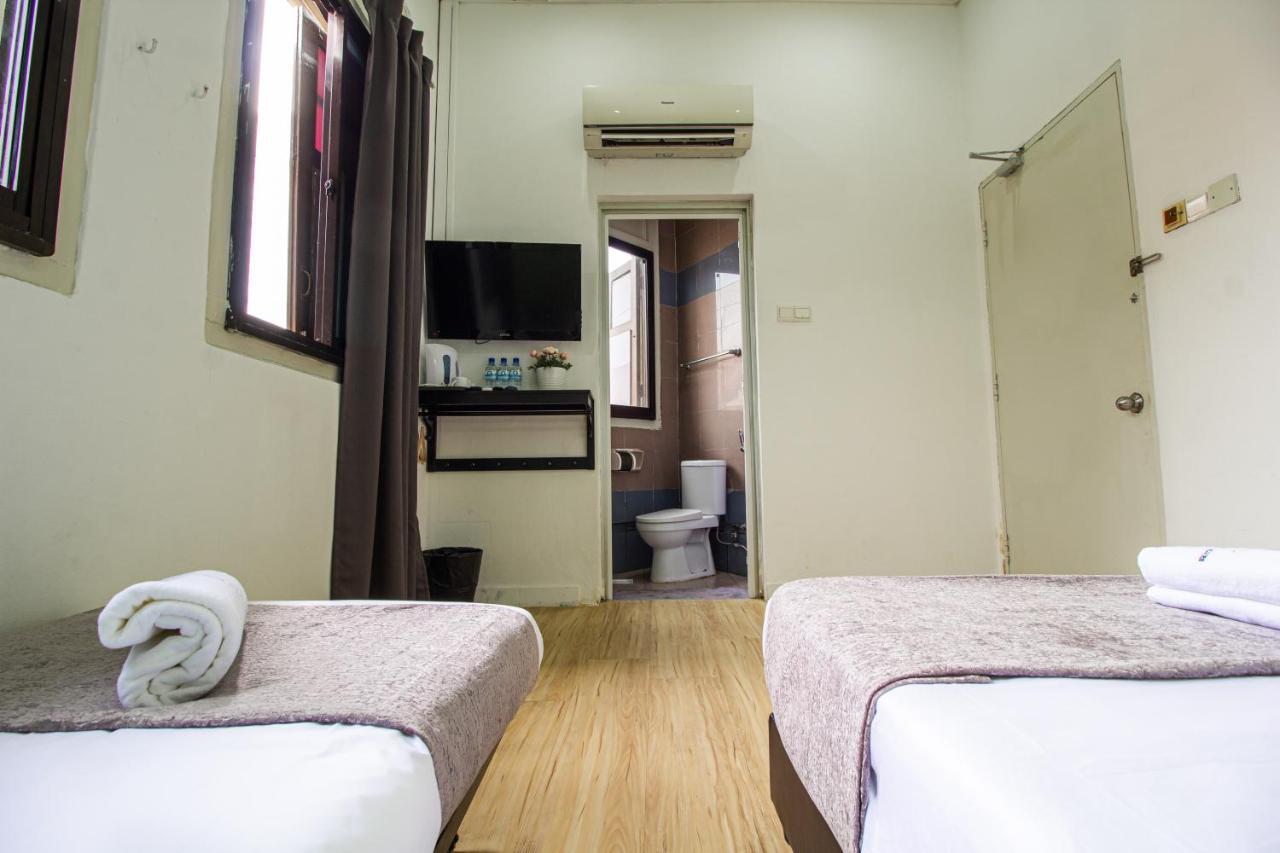 Q Loft Hotels@Geylang Singapore Exterior photo